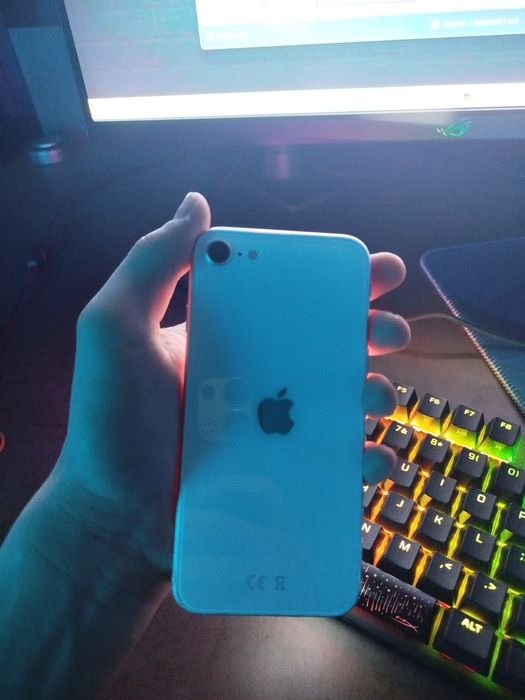 iPhone se 128gbb