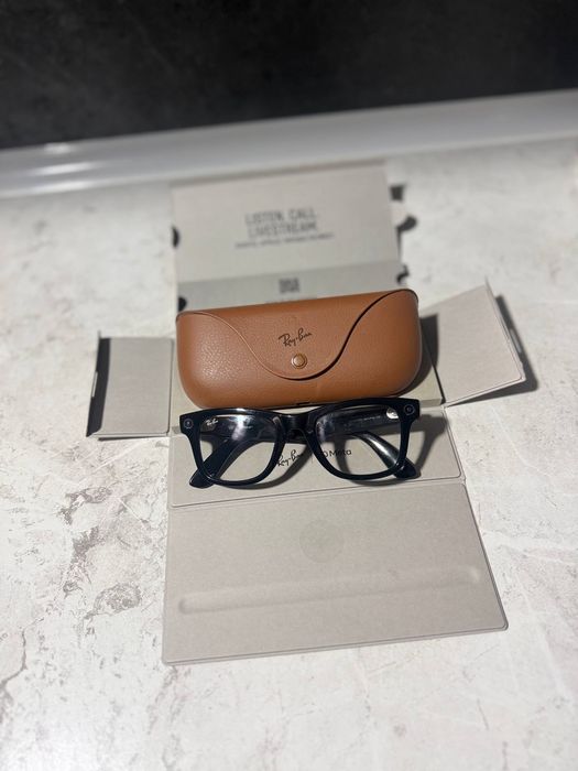 Rayban gen1.