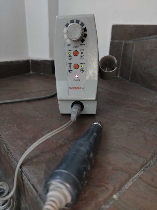 Freza electrica cu variator turație și sens