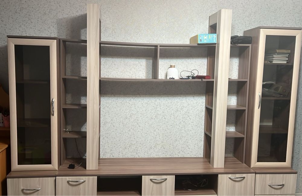 Продам горку для гостиная