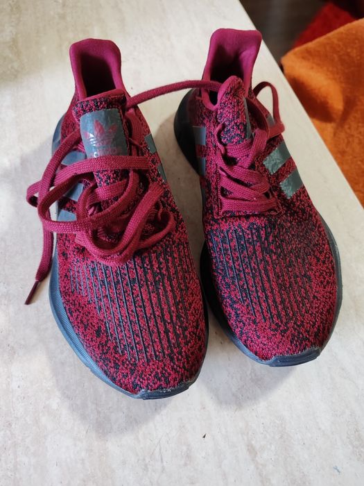 Vand Adidas Niteball, Boost