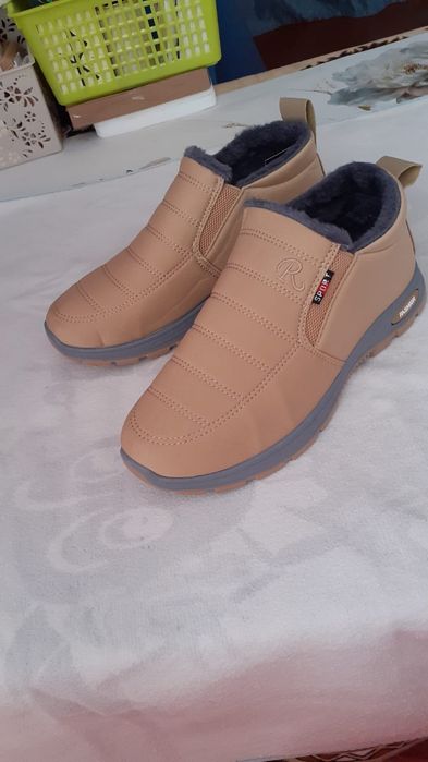 Продам ботинки 44 размер