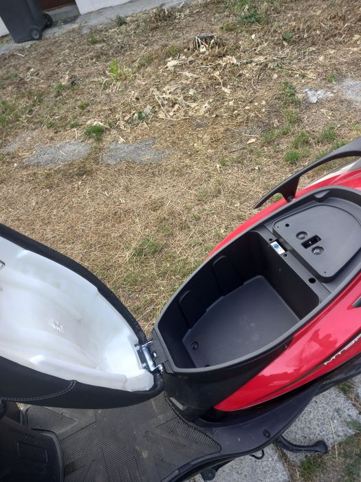 Scuter electric nou fara permis 25 km/h Kuba MT3 PROX 3000W