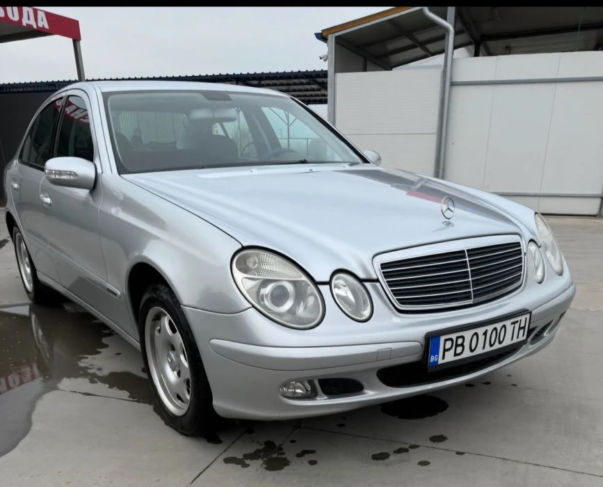 Mercedes-Benz E200