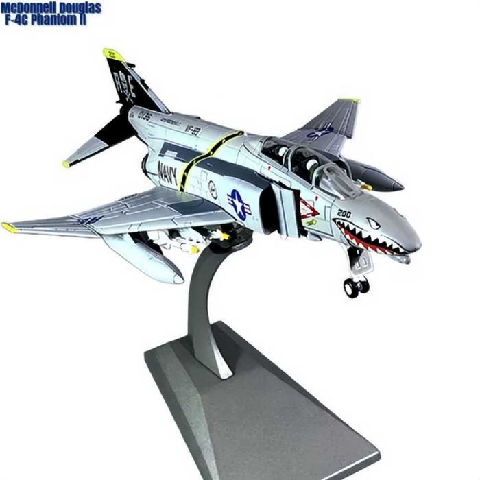 Macheta avion metalica F-4C Pirate Phantom II Navy 1:100 18cm