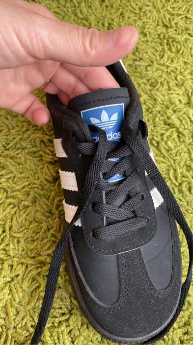 Продам кеды адидас