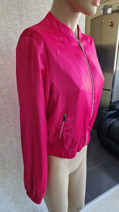 Жилетка и сатенено яке