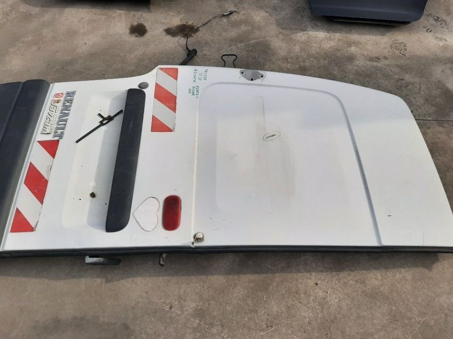 usa stanga spate renault master 2 suprainaltat 2m