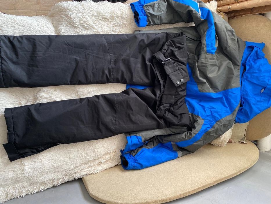 Горнолыжный костюм