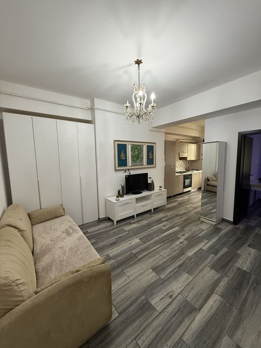 APARTAMENT REGIM HOTELIER / cazare iasi / zona palas /self check in /24/24