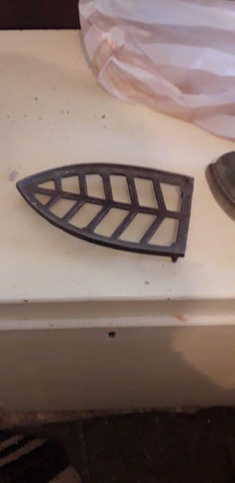 Ретро електрическа ютия