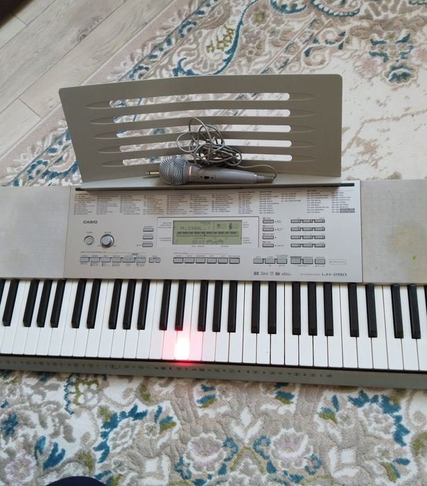 Синтезатор LK 280 б/у