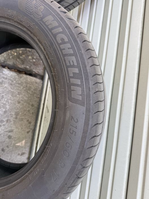 Продавам 4 летни гуми Michelin Primacy 4 215/60/17