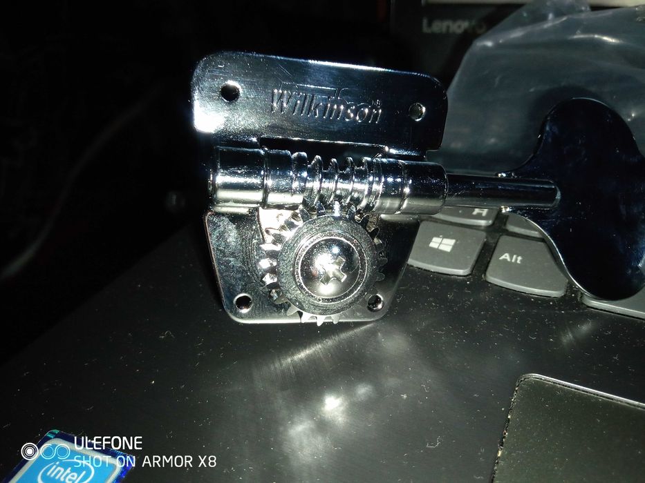 Колки для бас гитары