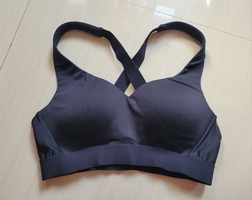 Спортни клинове и сутиен/бюстие