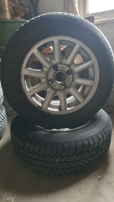 Продавам комплект алуминеви джанти с гуми 15 цола от ауди