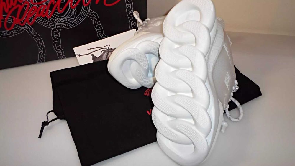 Versace Chain Reaction Premium