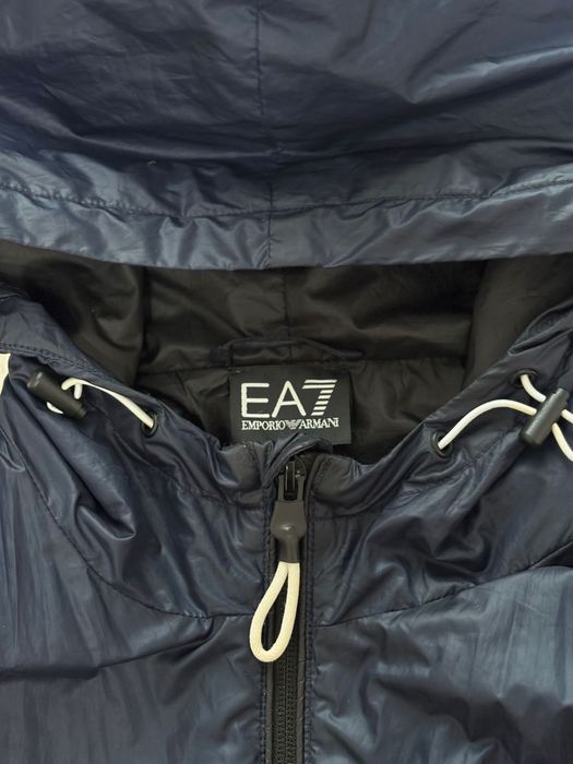 EA7 куртка ветровка