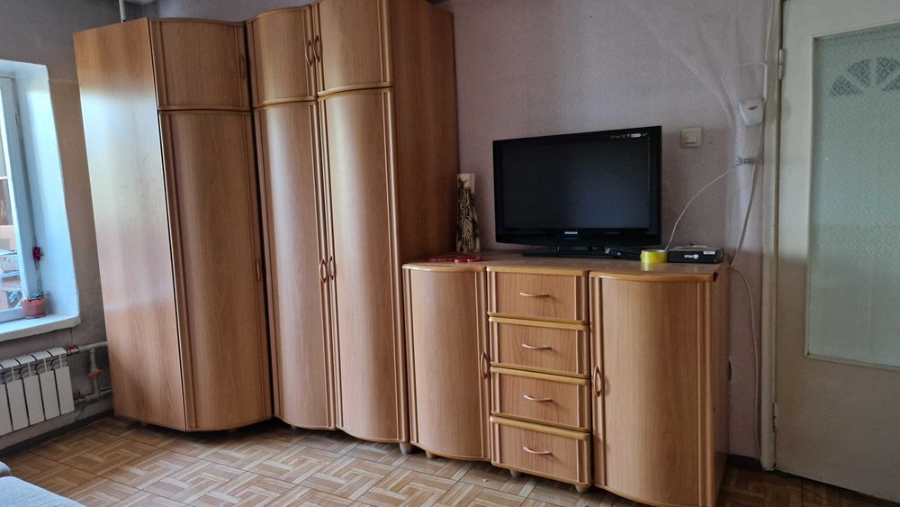 Шкаф двухстворчатый прямой, шкаф двухстворчатый угловой и комод