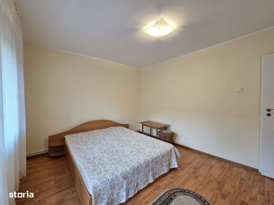 Apartament 3 camere |80 mp|2 balcoane|Parcare|Lângă Spitalul Județean