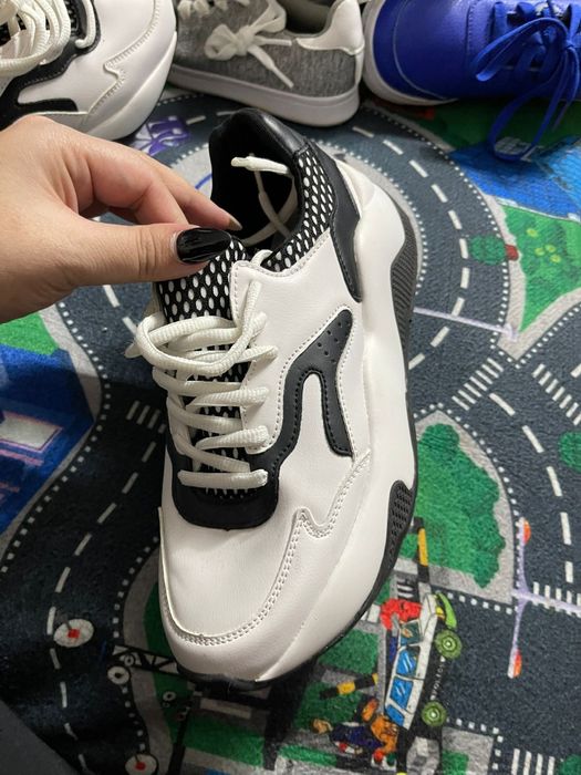 Adidaşi înalți Bershka nr36