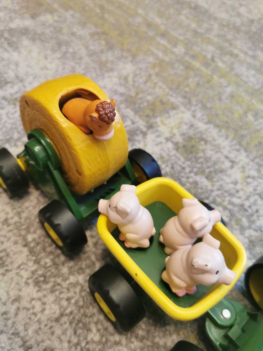 John Deere- cu animale de la fermă