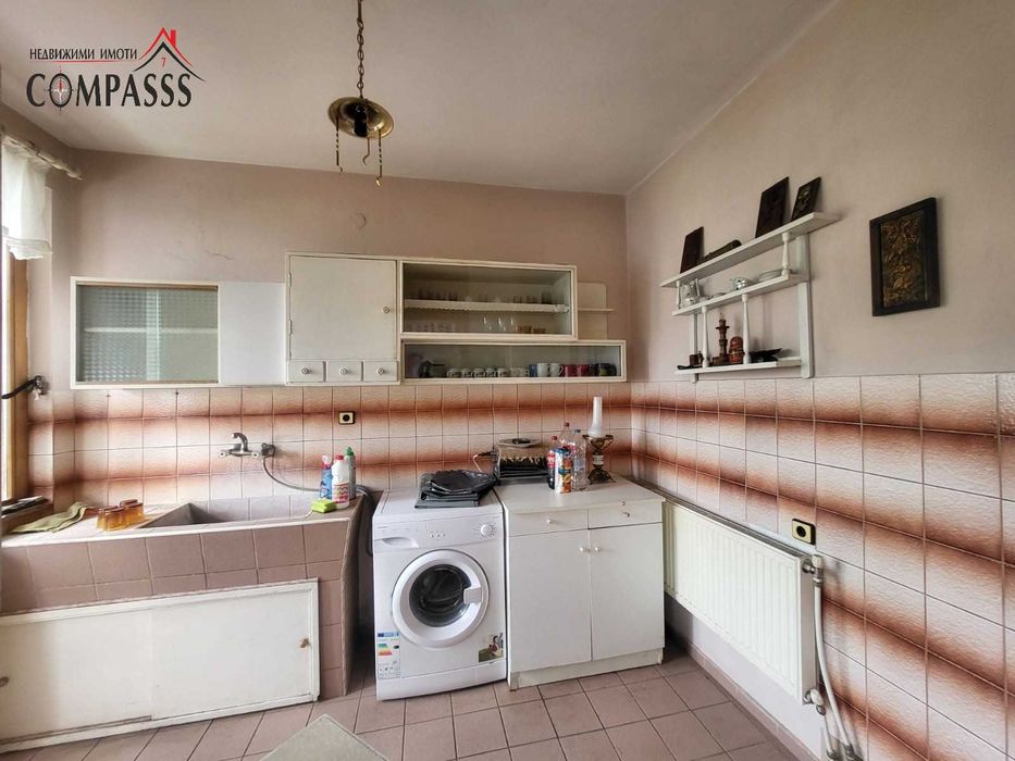 Продава се Двустаен апартамент в Добрич, Център - 67 кв.м за 1104 €/кв.м - Снимка #4