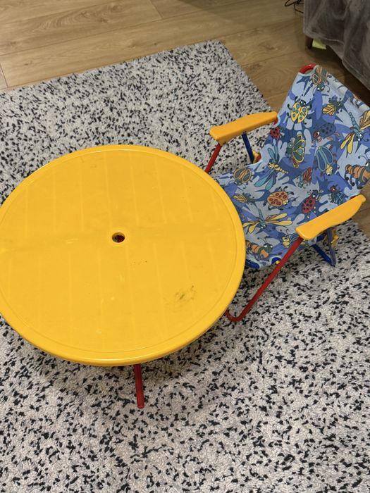 Детский стол и стульчик