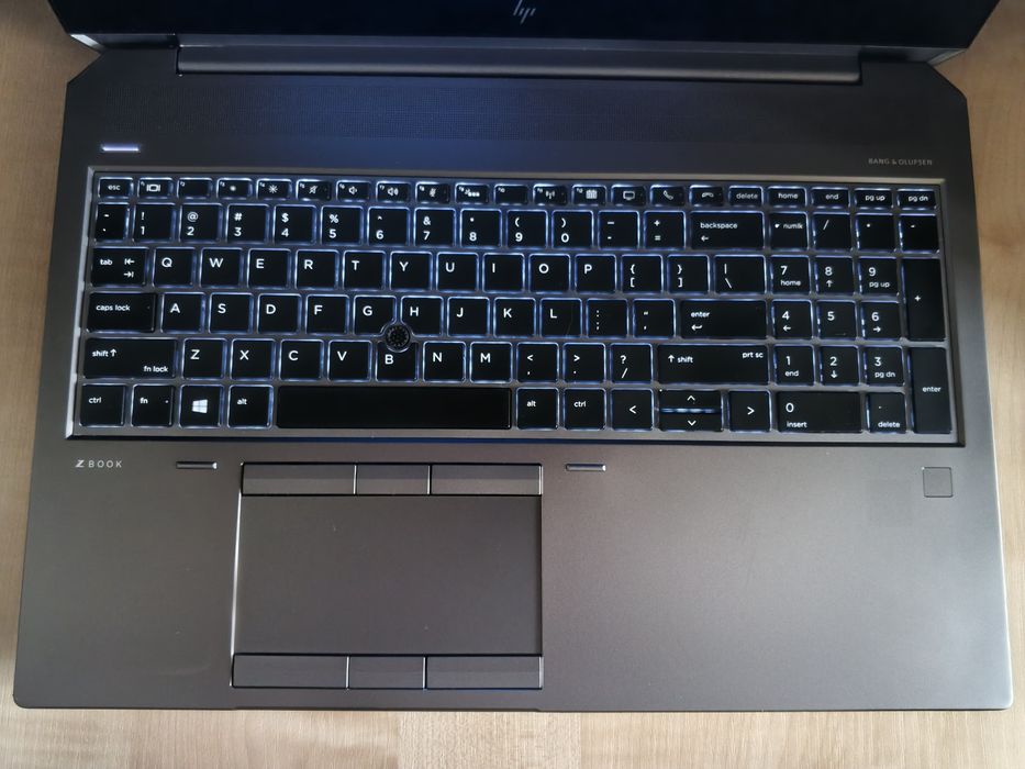 HP ZBook 15 G5 15,6" IPS FHD/CORE i7- 8850H/16GB/512GB NVMe/Quadro 4GB