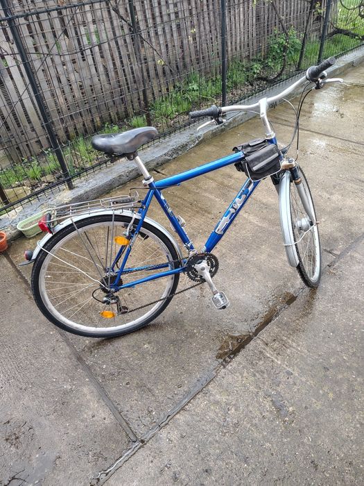 Vând bicicleta cu roti mari