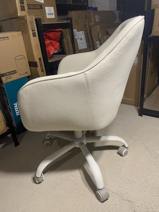 Ергономичен офис стол