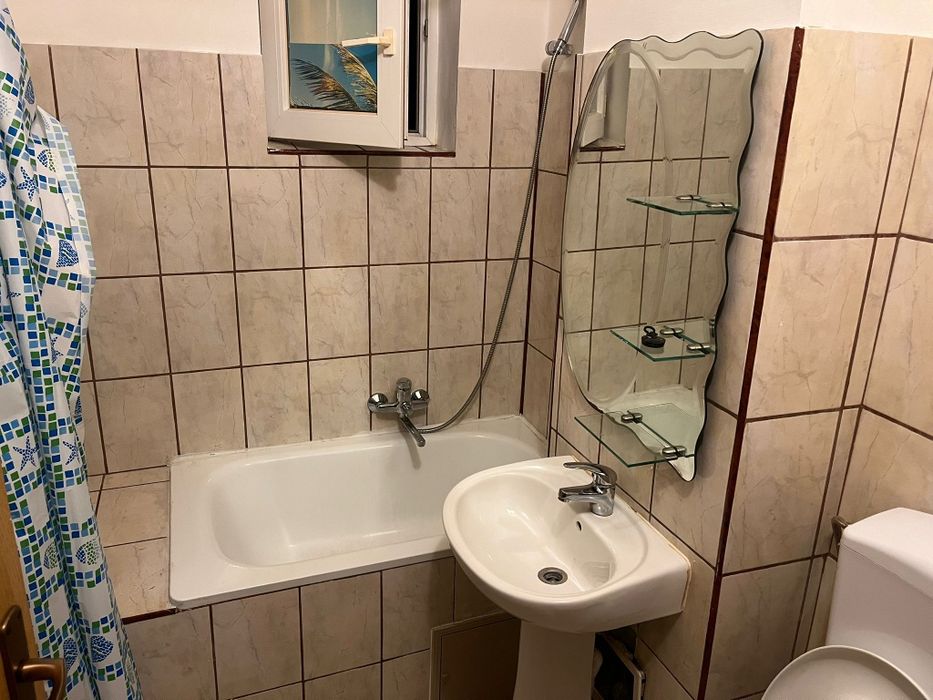 Garzoniera de inchiriat