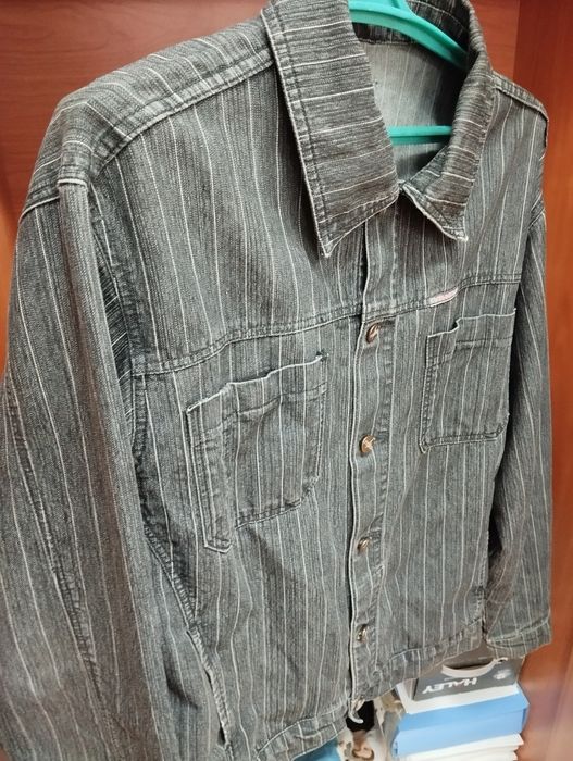 Продам Джинсвую ветровку