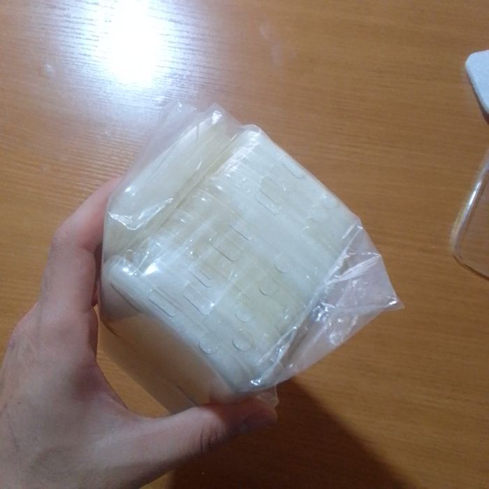 Yanga Redmi 4a chexol sotiladi komplekt 15ta bor