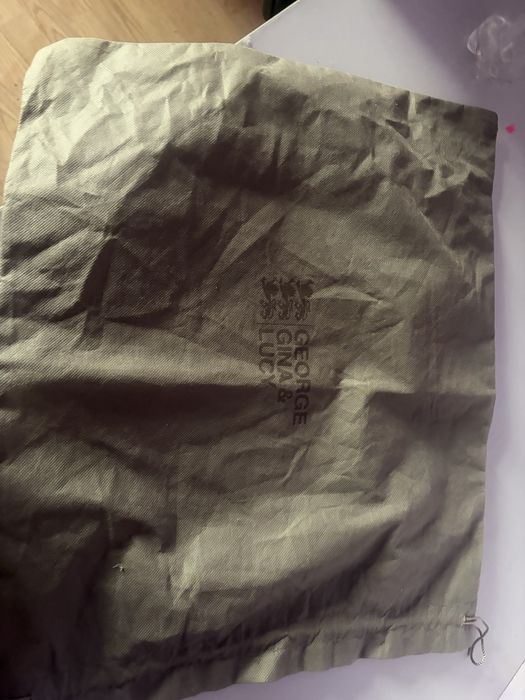 sacosa George gina & lucy