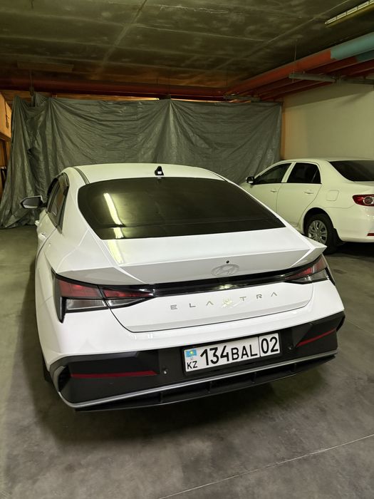 Hyundai Elantra 2023г