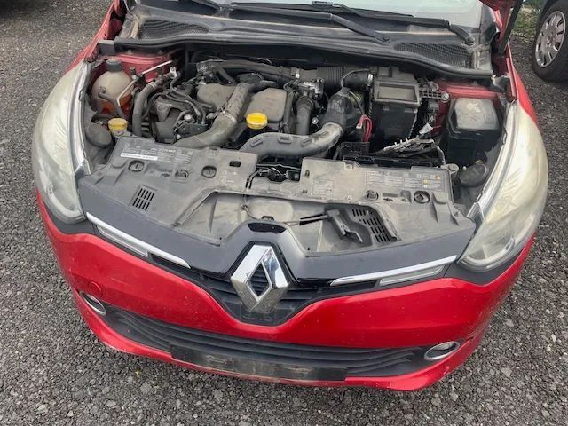 Dezmembrez Renault Clio 4 2013 1.5 DCI 75 cp