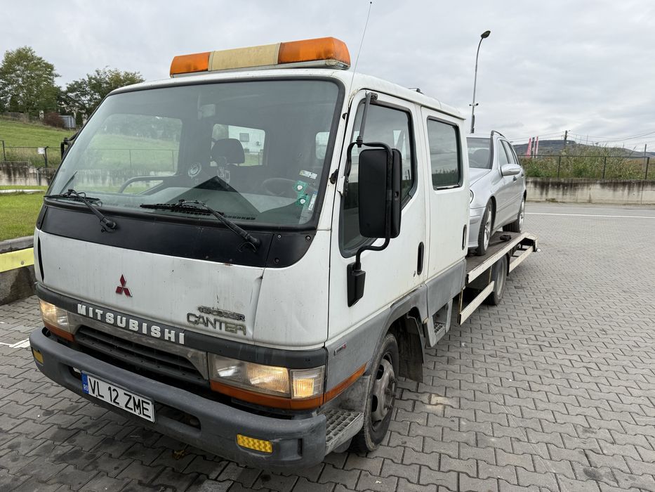 Proprietar vand Mitsubishi canter 2.8 diesel se conduce cu B autoplatforma BA14 6 locuri