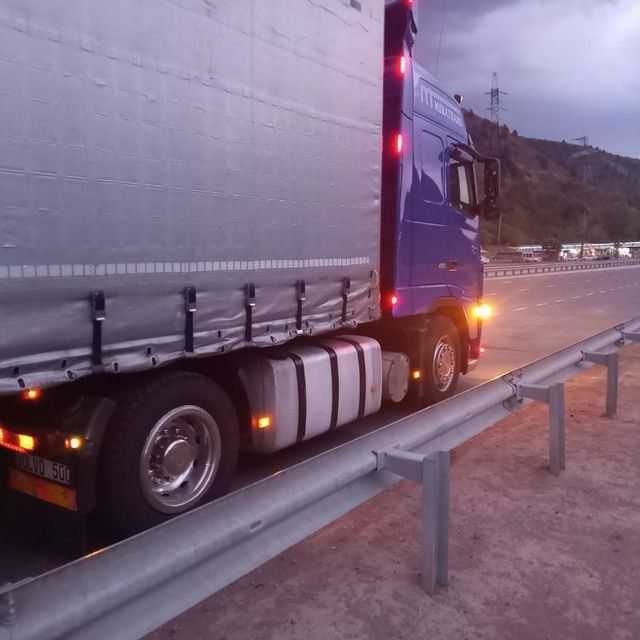 VOLVO FH  Тягач Сотилади 
 Йили: 2004