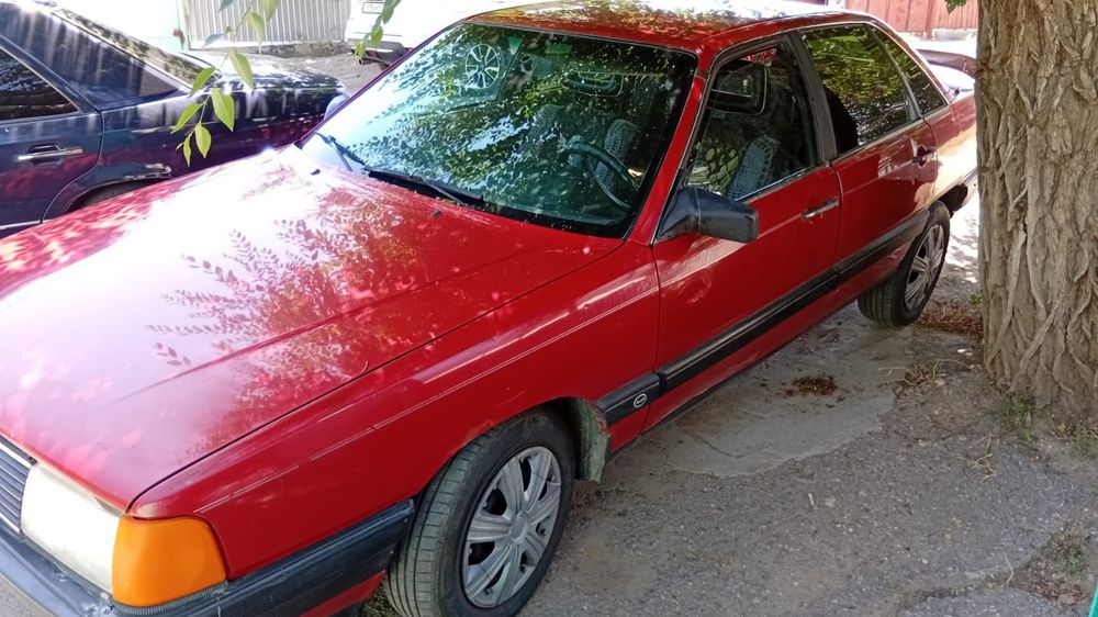 Продается Audi 100