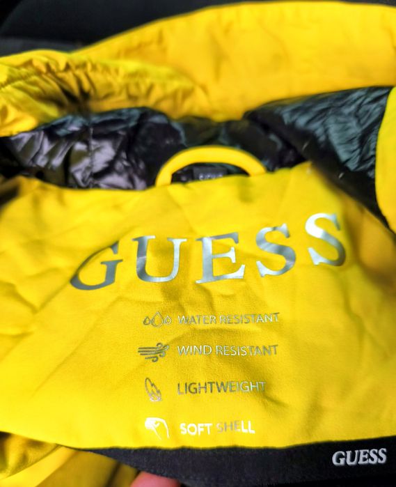 Дамско туристическо яке Guess размер S