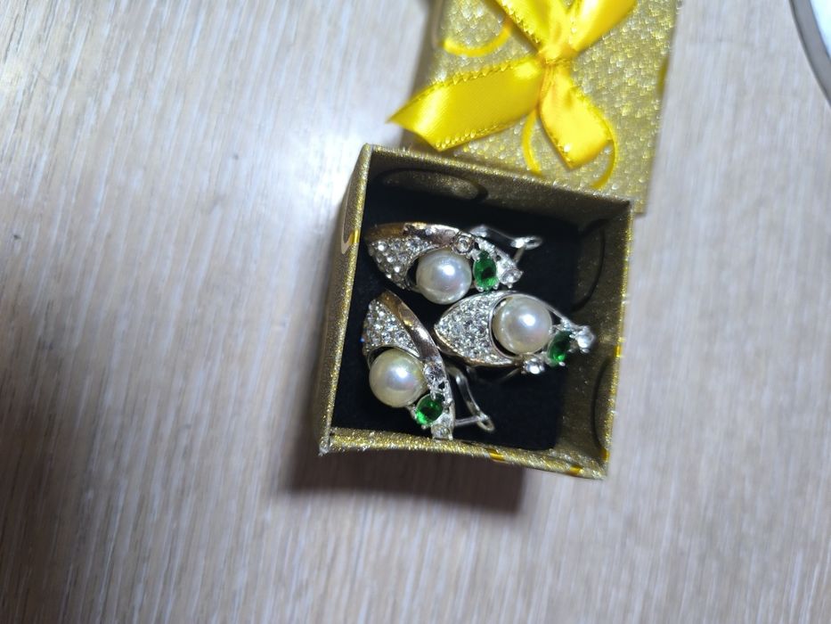 Серебро с полудрагоценными камнями