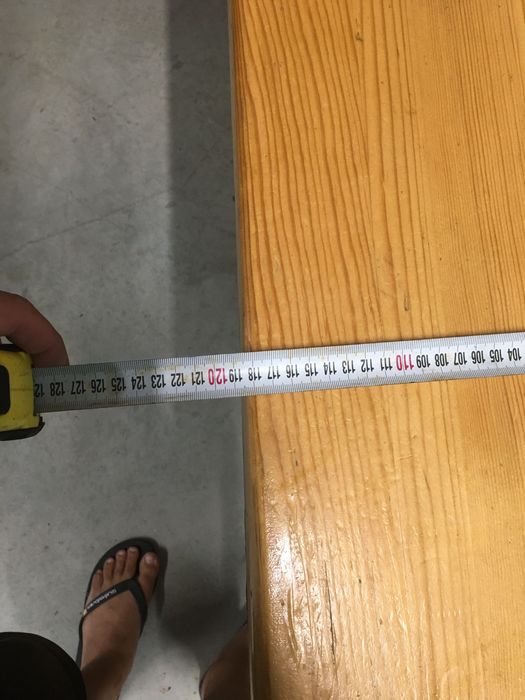 Дървени пейки с маса