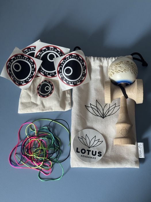 Vand Kendama Lotus + Okendama in stare buna