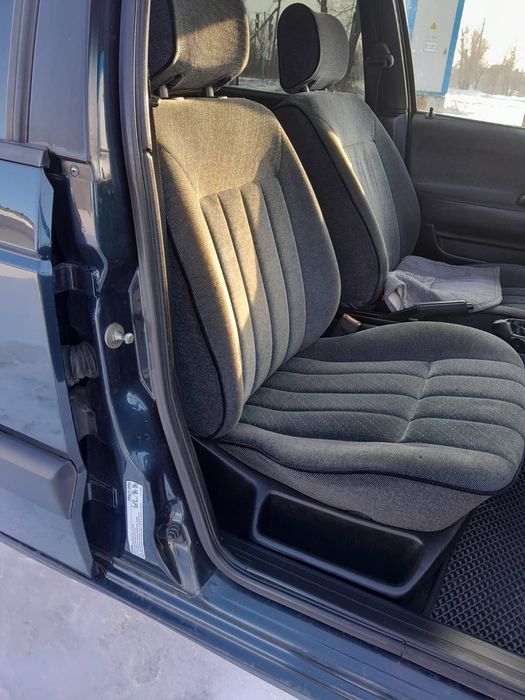 Фольксваген пассат б-3, универсал.