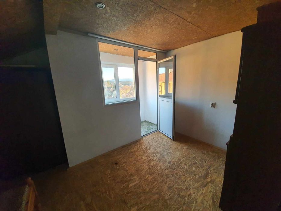 Дава се под наем Двустаен апартамент в Търговище, Боровец - 65 кв.м за 137.7 € - Снимка #4