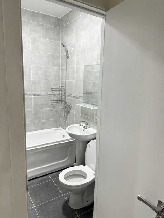 Продам 3-комнатную квартиру на 2-м этаже в Assalom Havo, Golden House