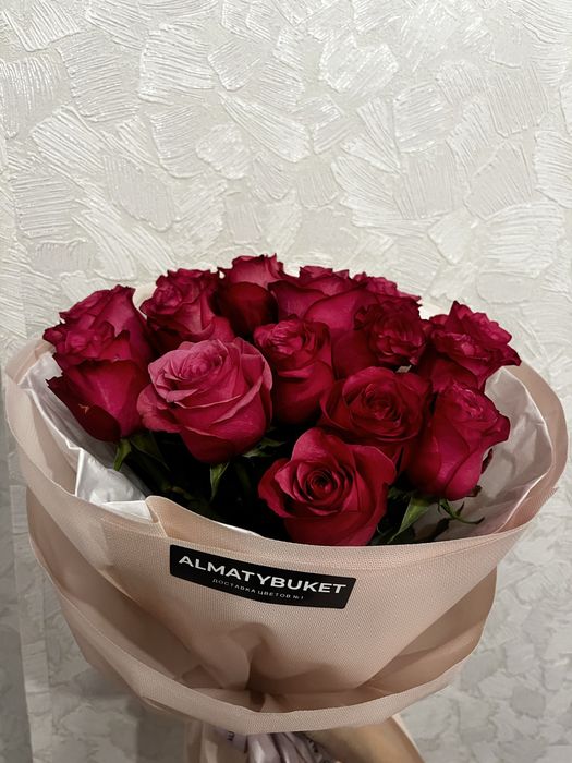 букет из свежих 15 роз