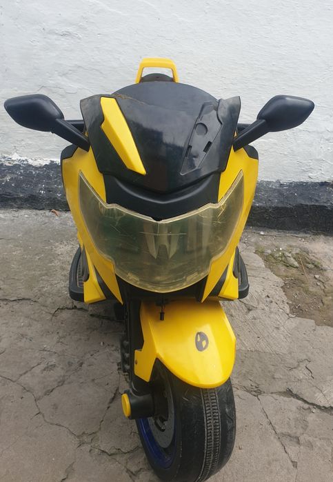 Детский трёхколёсный велосипед.