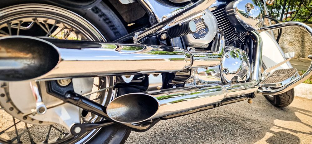 Vând Suzuki Intruder